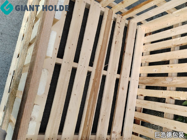 花格實(shí)木箱